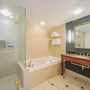 Premium King Room